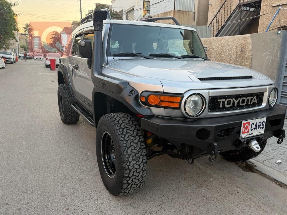 تويوتا إف جي كروزر